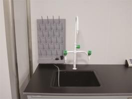 PCR實驗室樣品處理區、水盆、水嘴、滴水架